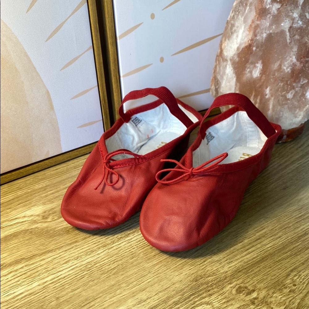 Bloch Red Athletic Shoes with Elastic Straps 3.5C woman’s 5.5-6